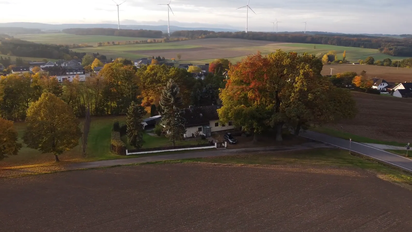 Anwesen im Hunsrück, Herbstabend